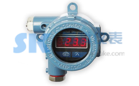 壁挂式(shi)溫度變(bian)送器外(wai)形圖